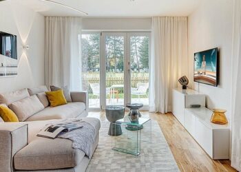 Fabric stretch walls