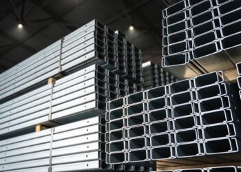 Де використовують гнутий профіль та його переваги