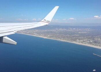 Private flight from Los Angeles at the best price for the most comfortable trip