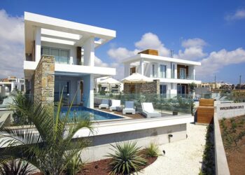 Choosing a house in Cyprus with MySpace: rules and tips