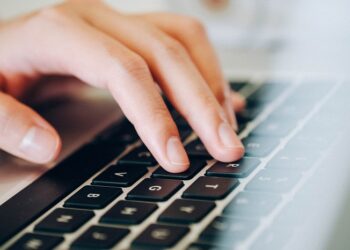 Universal server control panel, its capabilities and key advantages