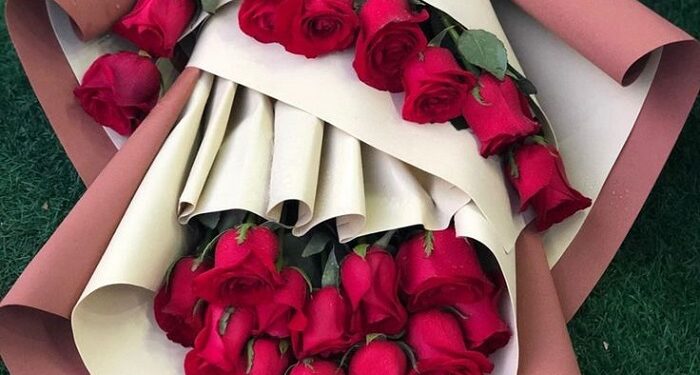 Лучшие способы оформления букетов из роз: правила и рекомендации