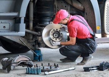 Особливості ремонту та оновлення гальмівних колодок вантажівок