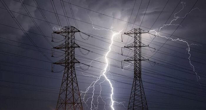 Вплив погодних умов на електричну мережу будинку: заходи запобігання та ремонт