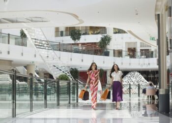 Dubai Mall, Fashion Avenue – a complete shopping guide