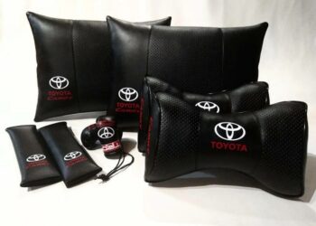 Аксессуары для машины Тойота