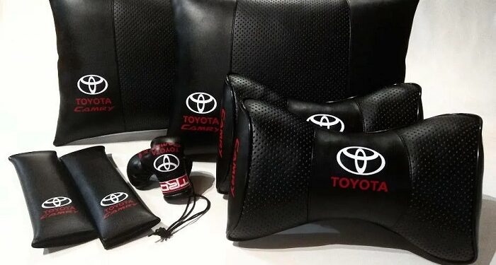 Аксессуары для машины Тойота