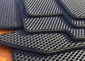 Достоинства и ключевые особенности автоковриков из резины