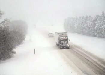 Protecting flatbed cargo from lake-effect snow and freezing rain