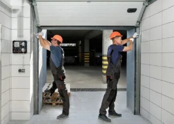 Garage construction in Edmonton: the benefits of hiring professionals